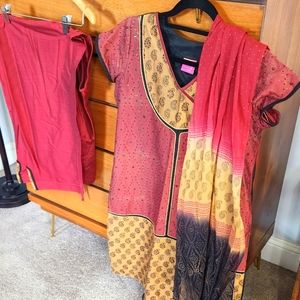 Punjabi pants and Kurt set